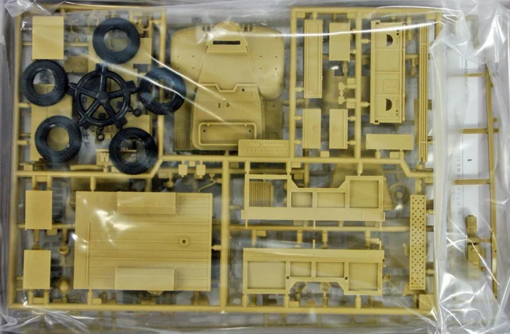 Военный модельный комплект R/C Tamiya 35092 1/35 Британский управляющий автомобиль
