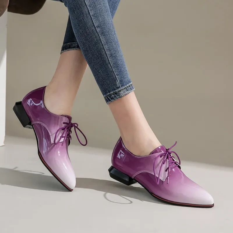 

US4-13 Womens Pointed Toe Patent Leather Match Colors Wingtip Shoes Lace up Strange Low Heel Plus Size 4Colors New Arrival SONDR
