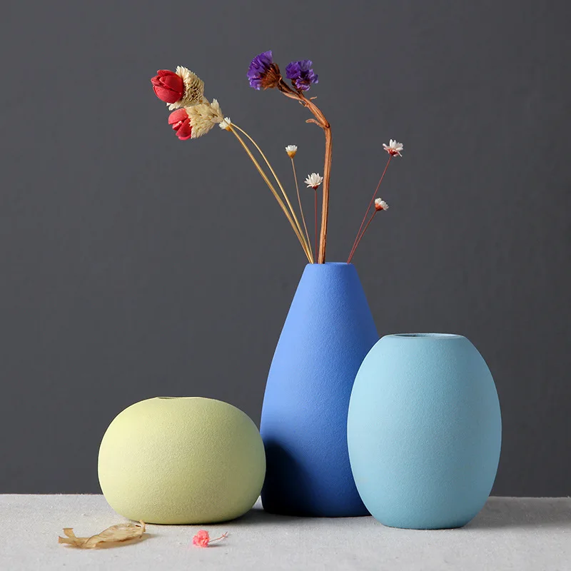 Маленькая керамическая ваза простой цветочный орнамент для посадки сухих цветов