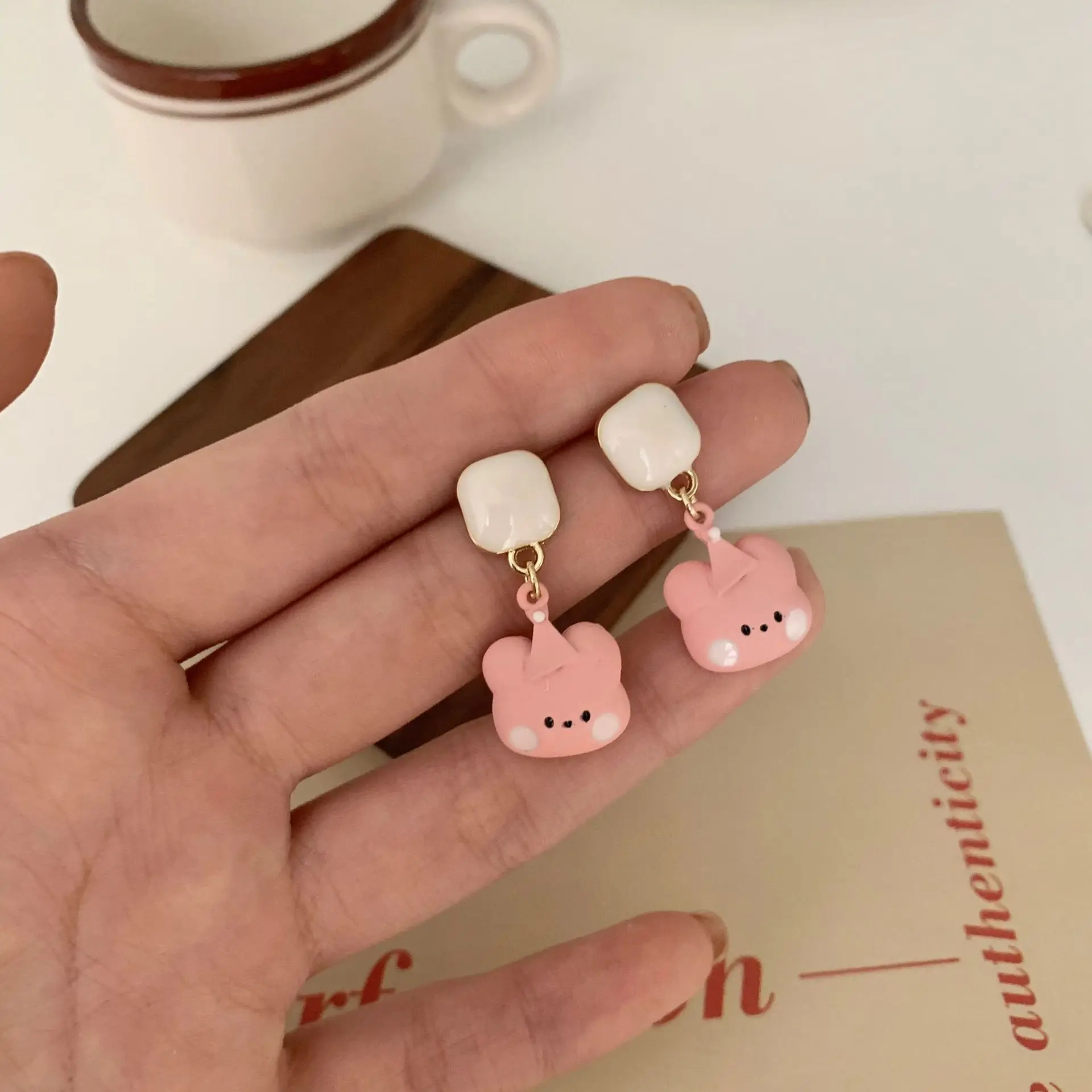 

S925 Silver Needle Cute Pink White Paint Small Bunny Drop Earrings Simple Korean Sweet Temperament Clip Earring for Women Girl