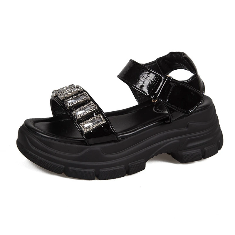 Женские сандалии на массивной платформе летние Серебристые сандалии-гладиаторы