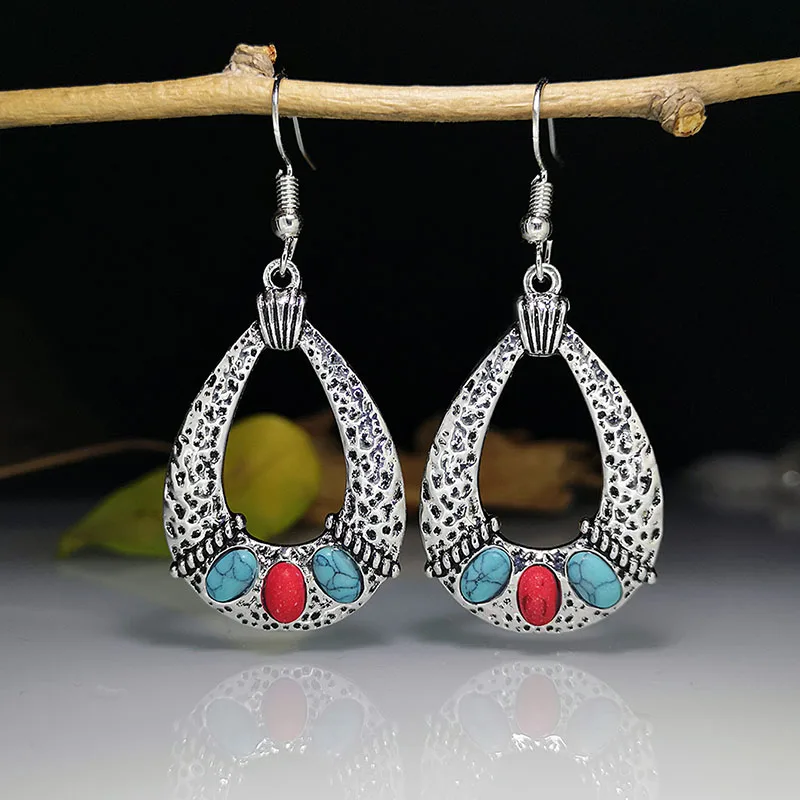 Женские серьги-кольца в этническом стиле |