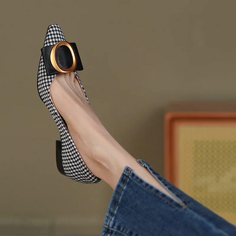

Piont Toe Low Heels Women Pumps Retro Metal Decoration Houndstooth Woman Office Shoes Shallow Ladies Wedding Shoes Handmade