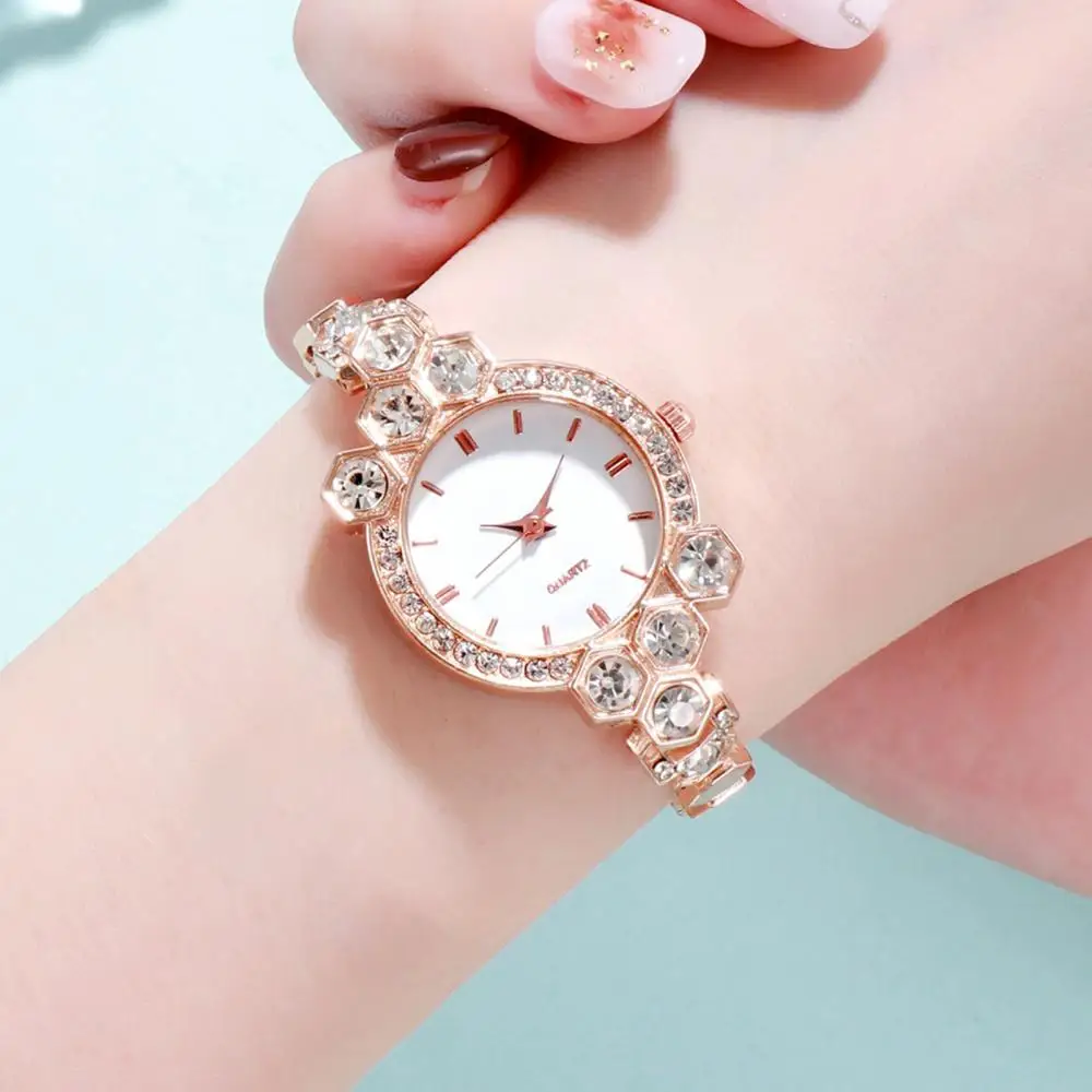 

Fashion Simple Casual Women Round Diamond Bracelet Watch Quartz Movement Luxury Wristwatch Personality Femme Reloj Mujer Cloak