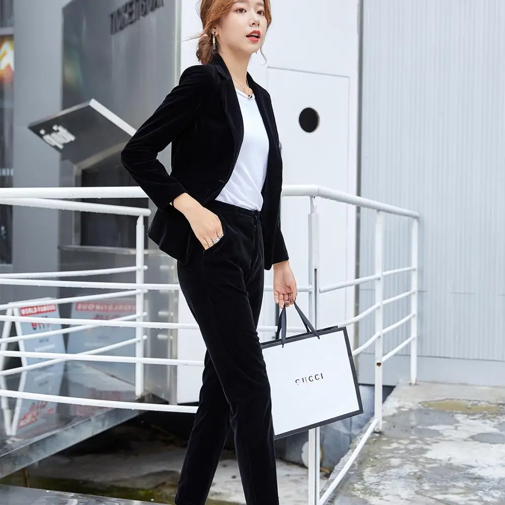 Женский элегантный офисный костюм бархатный пиджак с длинными рукавами синего