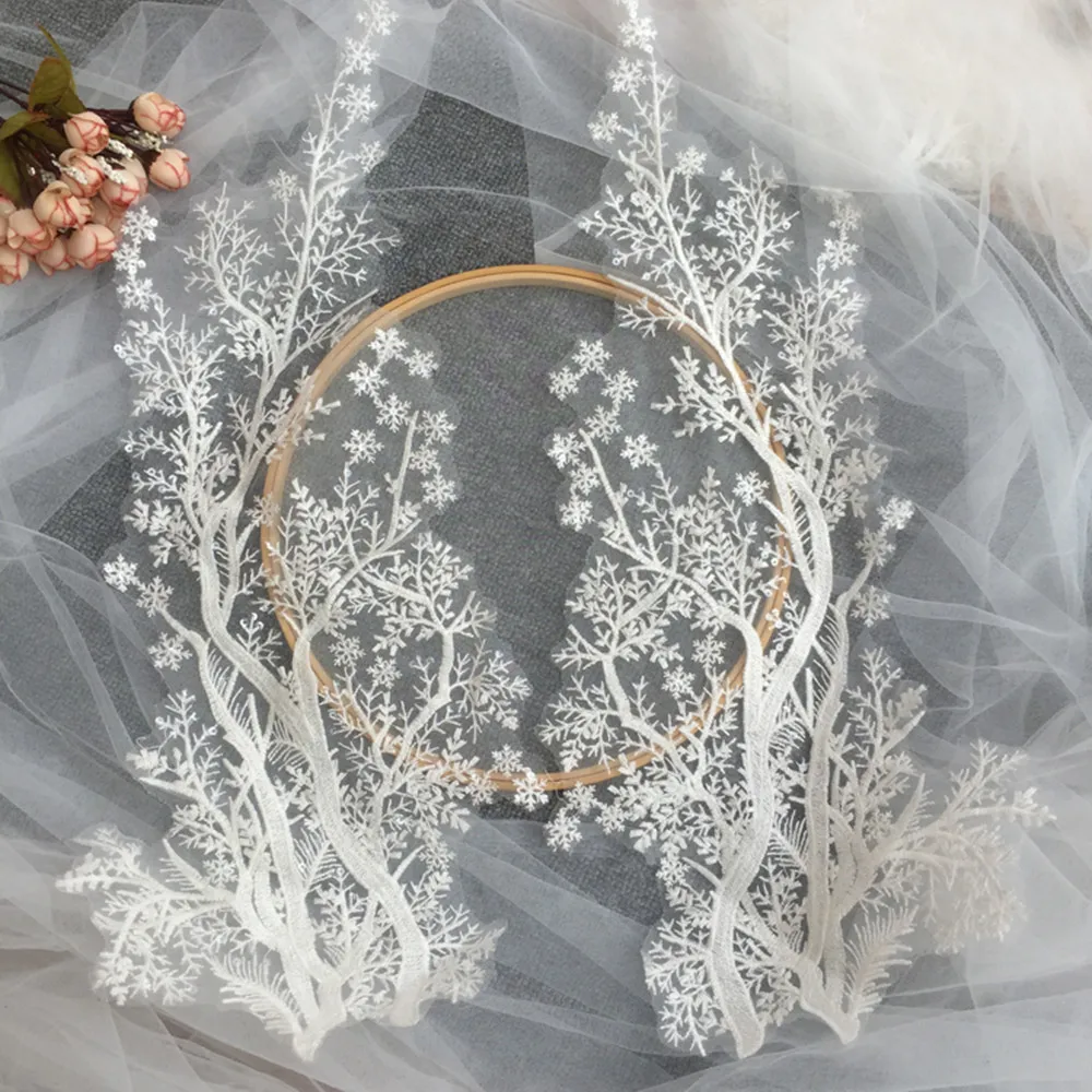 

1PCS Best Seller Lace Fabric White Leaf Embroidery Lace Applique Patches Ribbon Sewing Wedding Dress Stickers Collar Patch F36