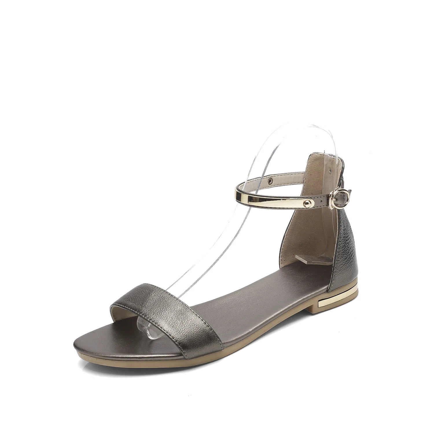 

2019 women's leather sandals, single size 31-46