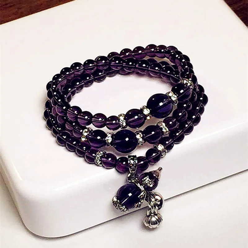 В богемном стиле браслет из натурального камня с украшением в виде кристаллов