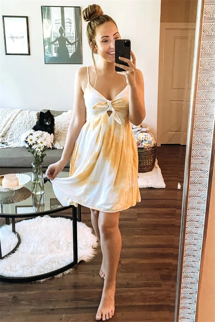 

2021 European and American women's sexy tie-dye halter V-neck sleeveless knotted dress