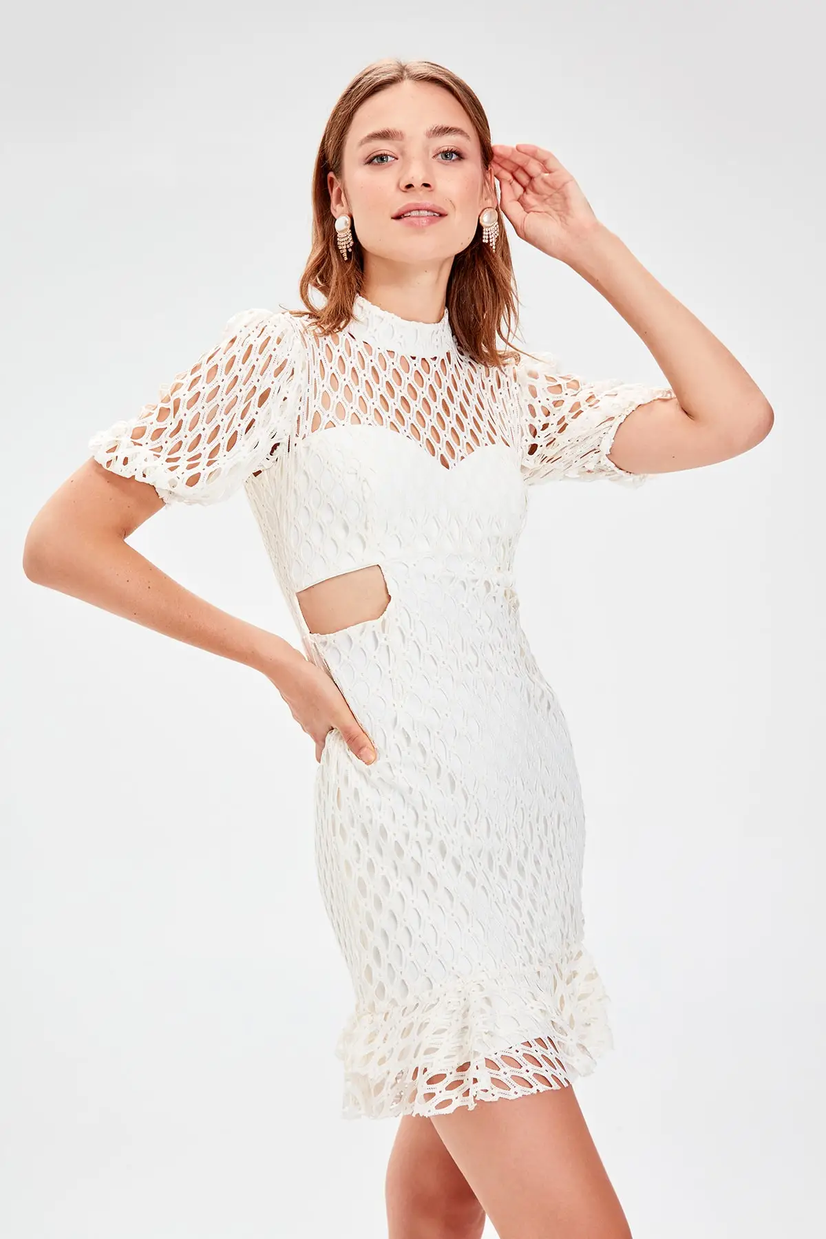 

Trendyol Waist Low-Cut Lace Dress TPRSS19WU0031