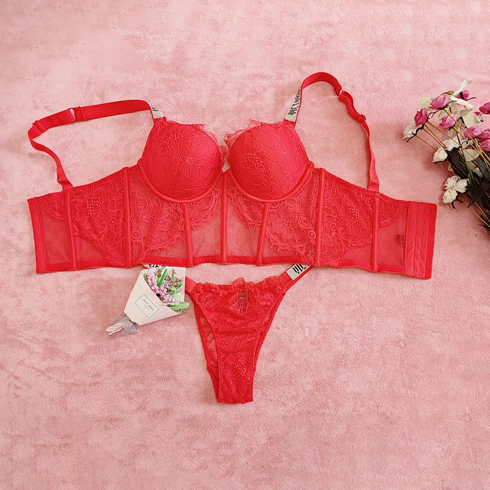 Комплект женского нижнего белья с чашками пуш ап и надписью|Комплекты белья| |
