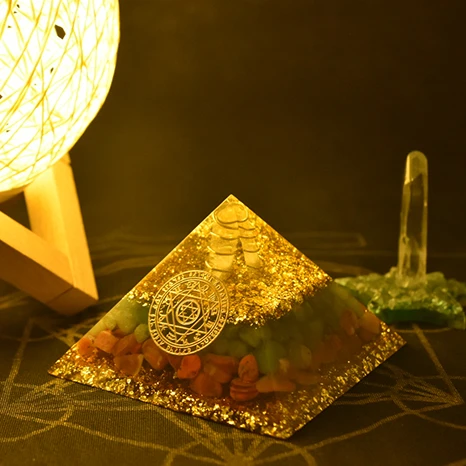 Пирамида Aura Orgon семь чакр Камень Кристаллы энергии органита Оригинальный Декор для дома и офиса Смола Украшение для подарка рейки от AliExpress RU&CIS NEW