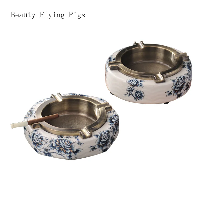 

Creative simple Chinese blue and white porcelain high-grade ashtray new home decoration ice crack ceramic alloy ashtray