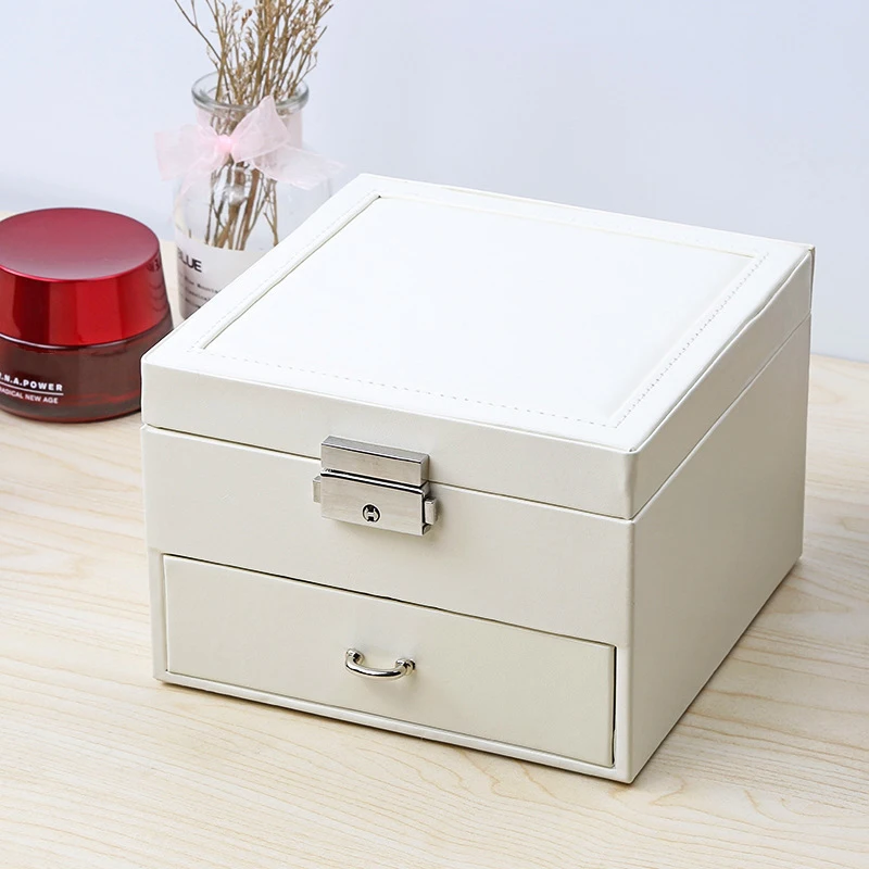 

Luxury Jewelry Boxes with Large Space Organizer for Ring and Necklace Velvet Jewelry Holder with Mirror Promotion