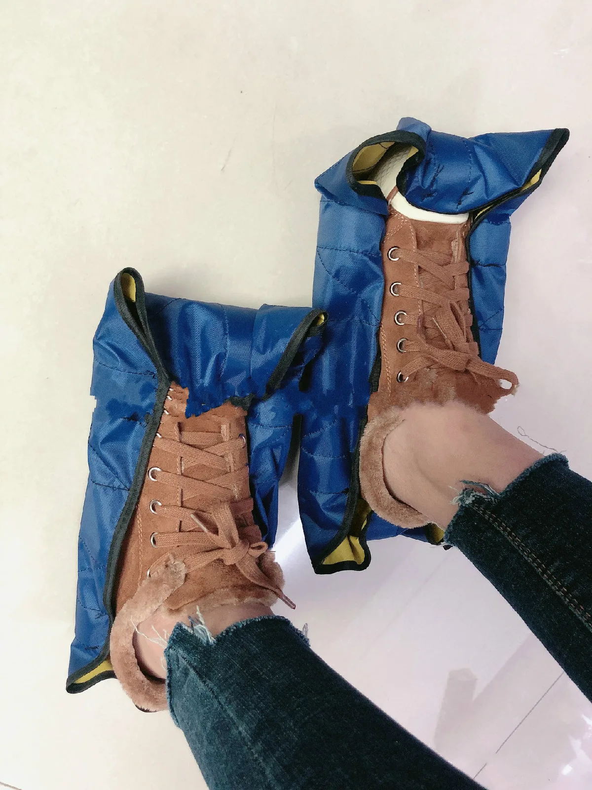 

1Pair 2018 New Step in Sock Reusable Shoe Cover One Step Hand Free Sock Shoe Covers Durable Portable Automatic Shoe Covers