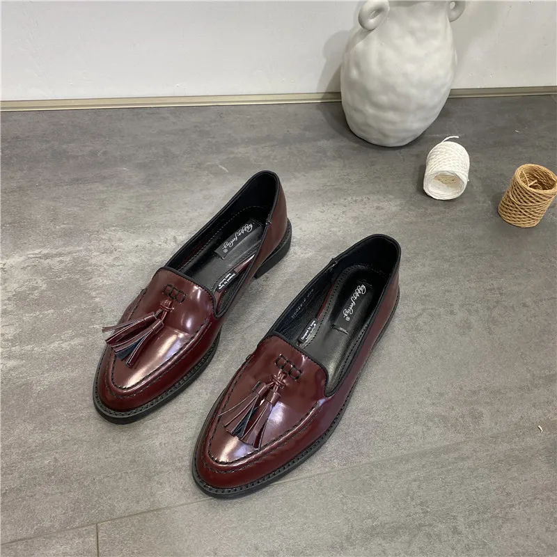 

Retro Woman Shoes Autumn Casual Female Sneakers Flats Fringe Loafers With Fur Round Toe British Style Oxfords All-Match Fall New