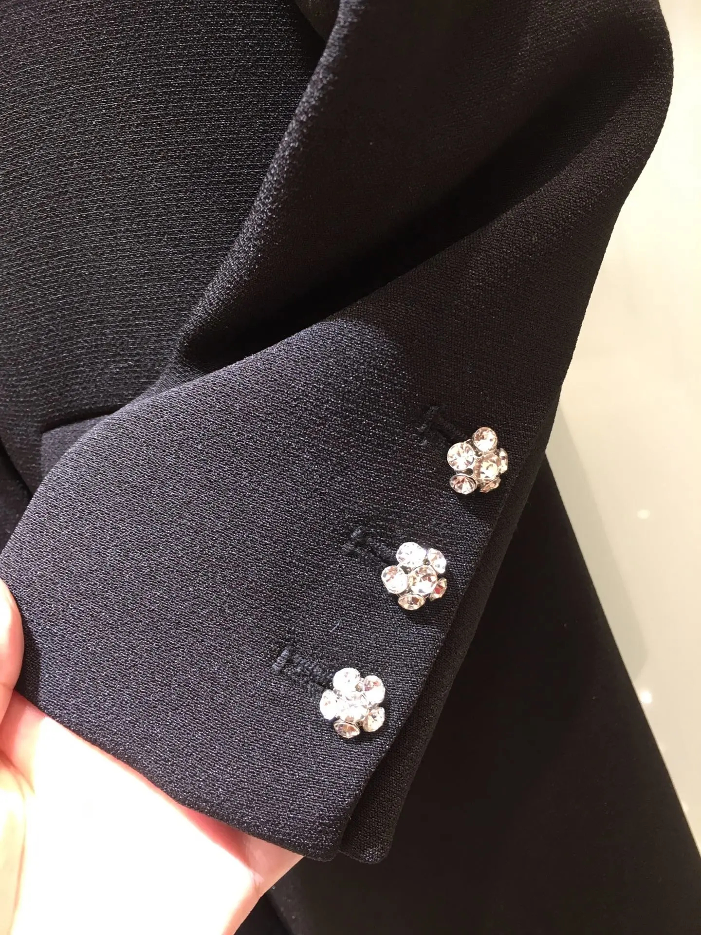 

2020 New Ladies Fashion Doll Collar Slim Long Sleeve Ruffle Stitching Rhinestone Button Long Wool Coat Elegant Trench Dress