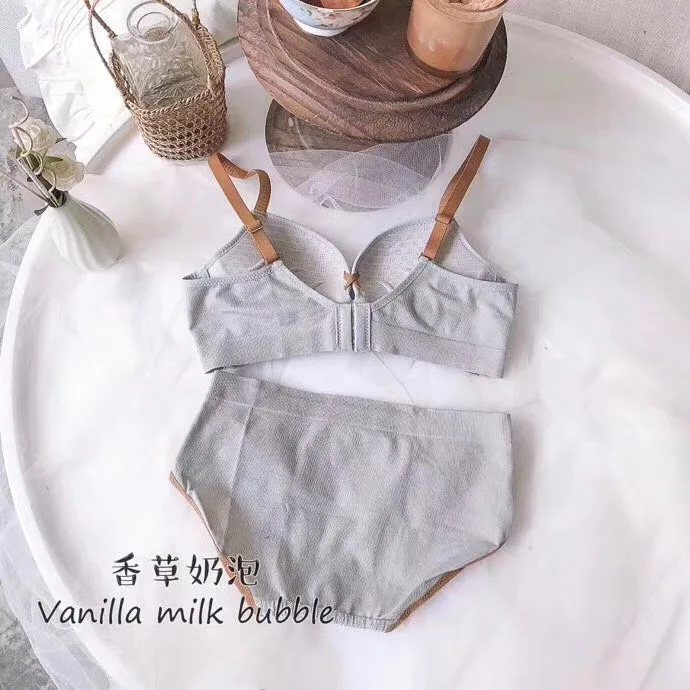 Мягкое Нижнее белье для женщин собранное на маленькую грудь без стальных дышащих