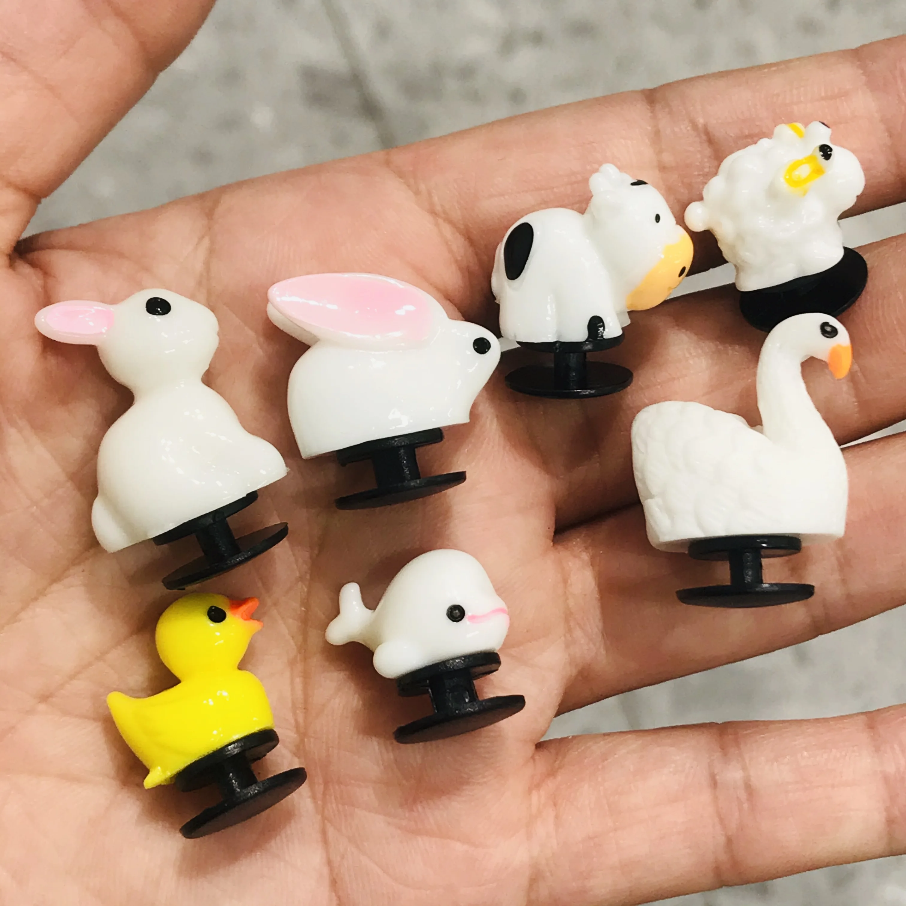 

7Pcs Cartoon Dolphin Animals Rabbit Cow Resin Shoe Charms 3D Shoe Accessories Diy Wristbands Backpack Shoes Party Gift