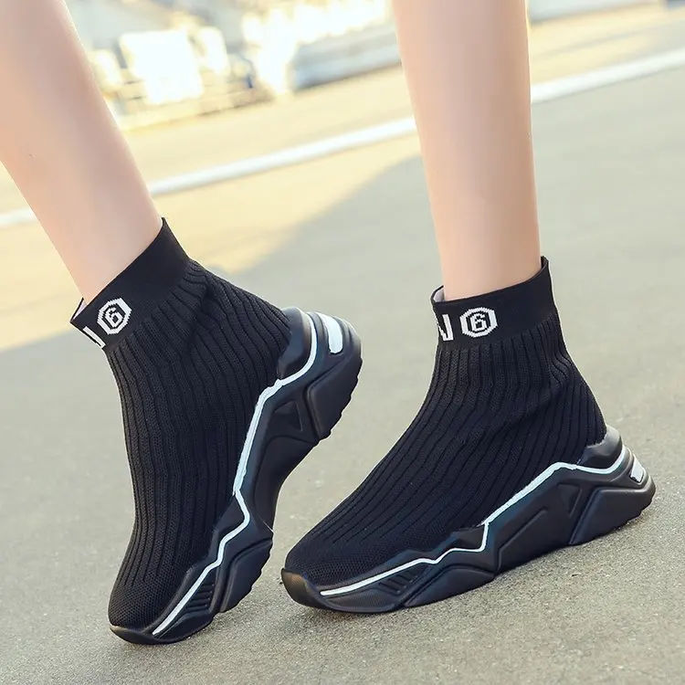 Модная повседневная обувь удобные женские кроссовки на мягкой платформе с