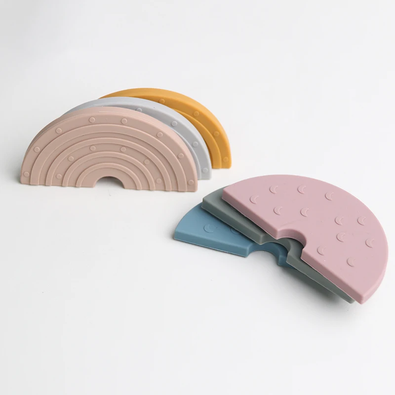 Рисунок 5 - Прорезыватель для зубов в радужной форме