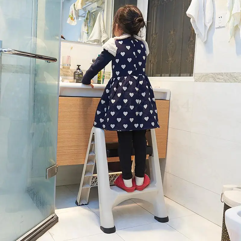 Складная лестница двухступенчатый стул в елочку двойного назначения для дома