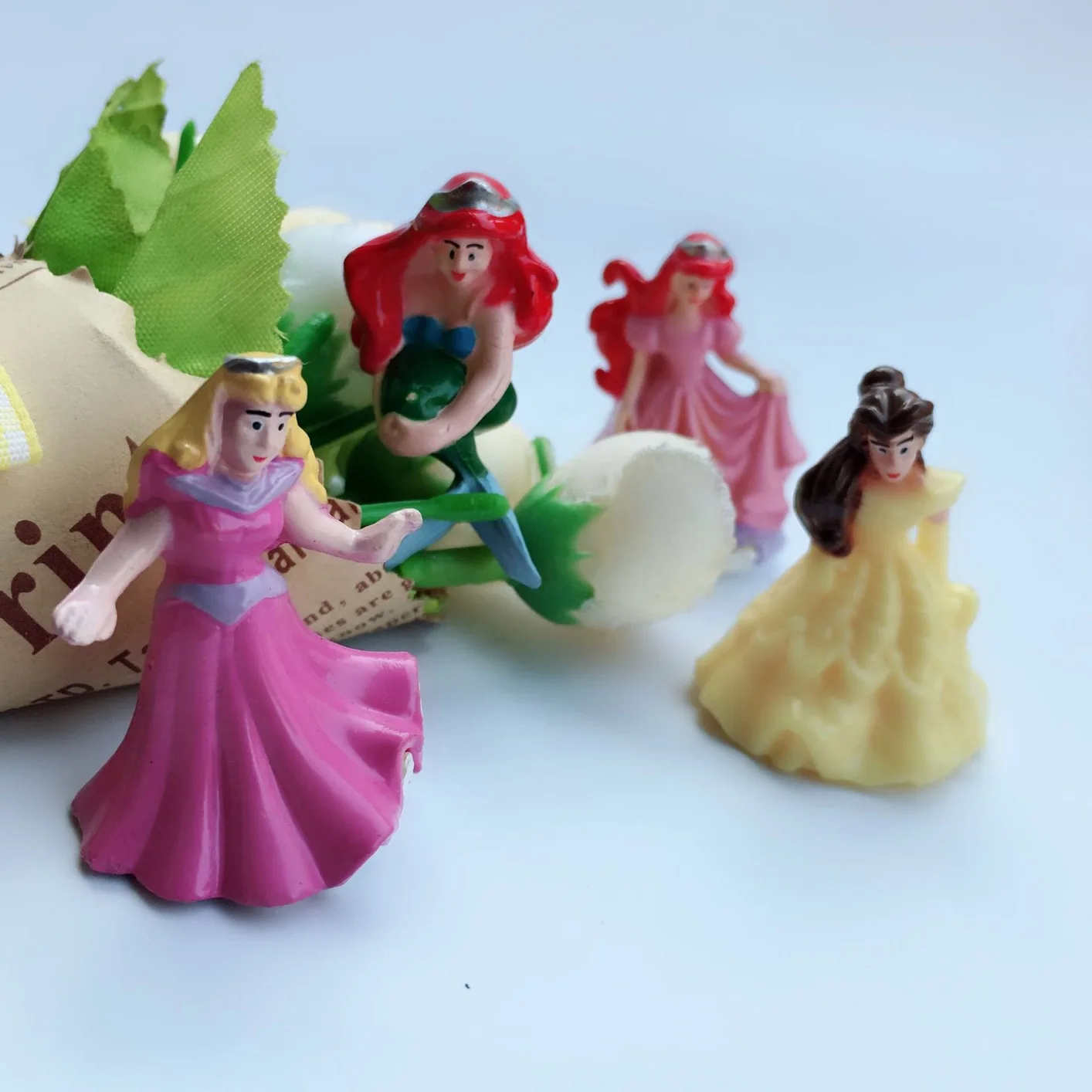 

50pcs/lot Cartoon Action Figures Princess Girl Doll Mermaid 4cm Birthday Gift Cake Decoration Capsule Toy