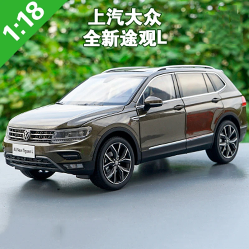Модель автомобиля из сплава TIGUAN L 2017 1:18 оригинал литый металлический автомобиль