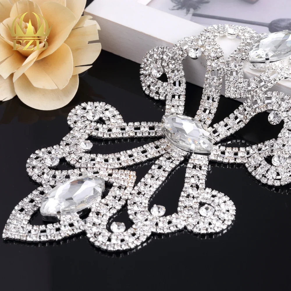 Wholesale 30 Pieces 19*10cm Metal Rhinestones metal trims clear rhinestone applique bridal hair dancing dress hat sewing | Дом и сад