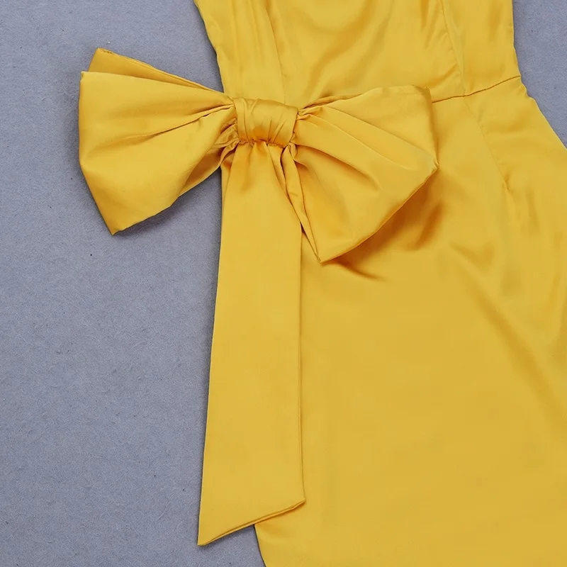 Женское вечернее платье с бантом на тонких бретелях до середины икры 2020 - купить