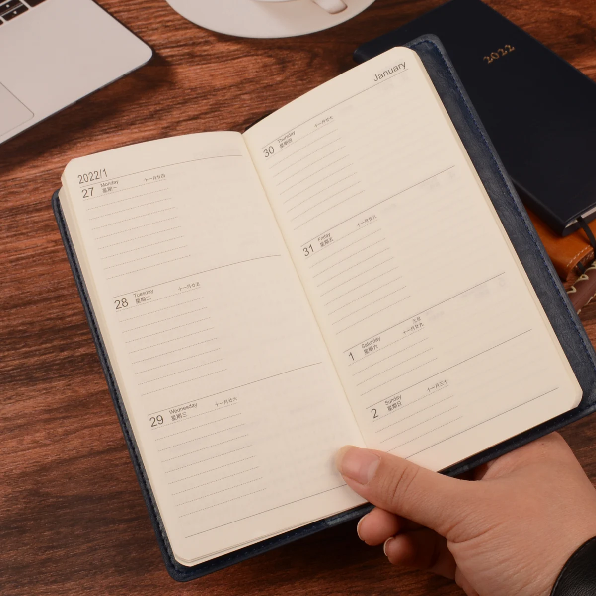 Блокнот управляющего. Блокнот управляющего. Minimalistic diary. Именные ежедневники с гравировкой. Блокнот управляющего.