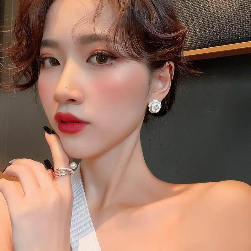 Шерстяные пальто для темпераментных ветер капель масла серьги с камелиями