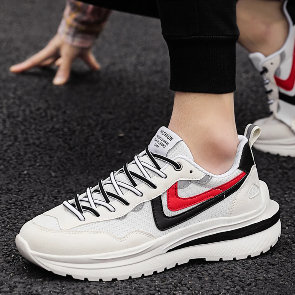 

New style leather + mesh men's casual sports shoes, outdoor fashion light and breathable running shoes, youth casual shoes