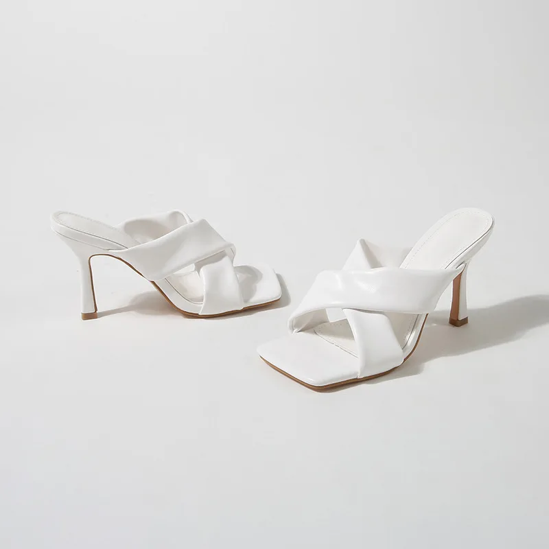 

Hjwsfdcai Women's Sandals 2021 New Square Toe Retro Slippers Fashion White Pleated High Heels Shoes Design Outdoor Casual Slides