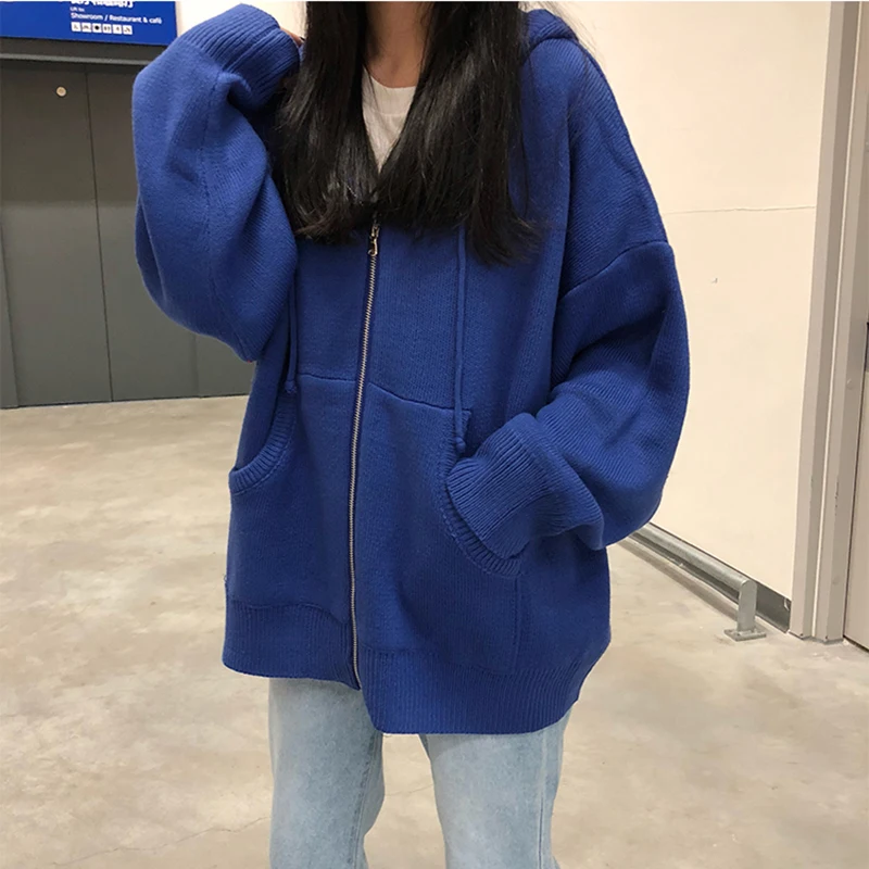 Кардиган женский зимний на молнии однотонный с капюшоном V807 |