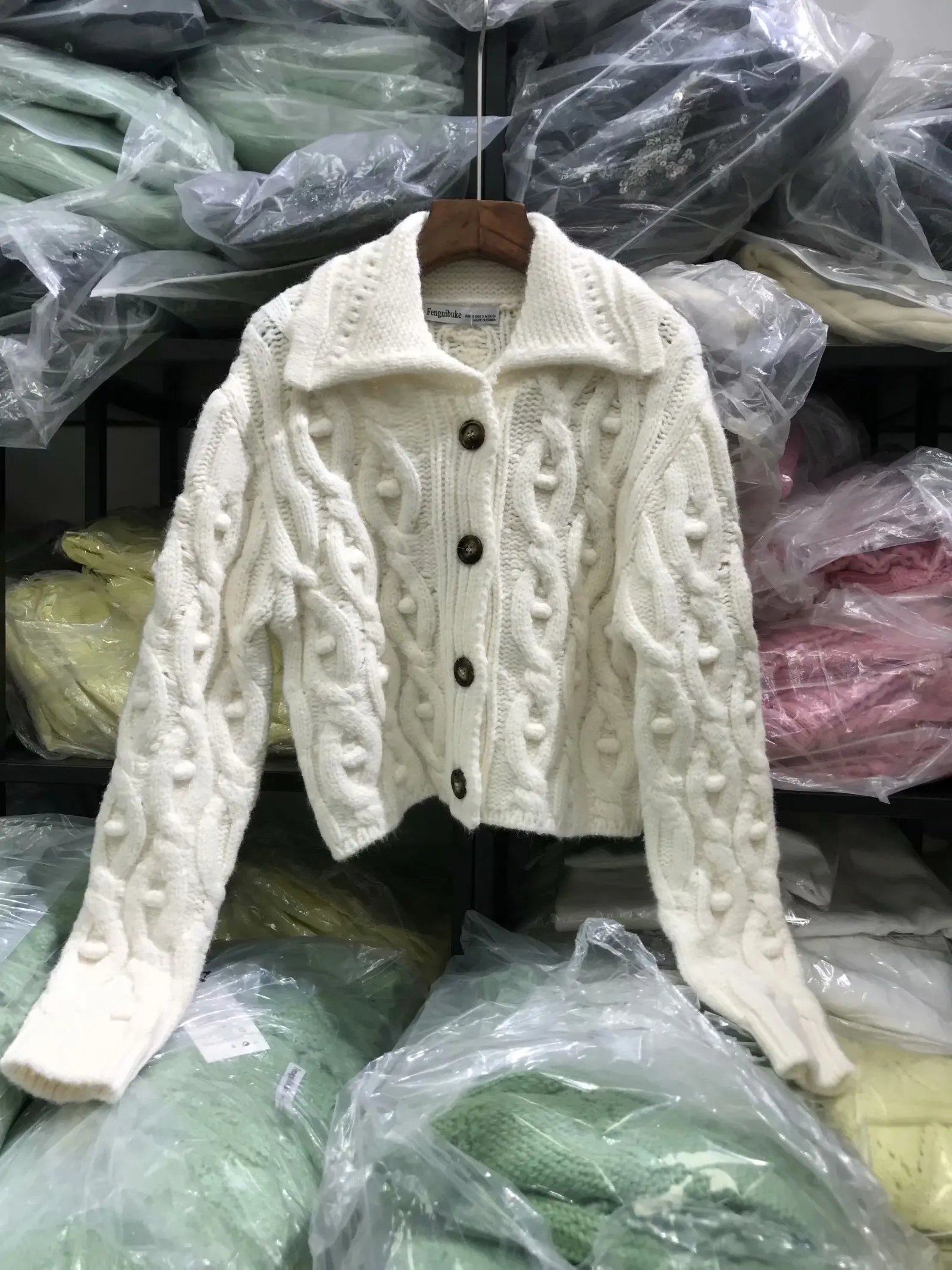 

TMODA835 Za Women 2021 Fashion Pompoms Cropped Knitted Cardigan Sweater Vintage Long Sleeve Button-up Female Outerwear Chic Tos