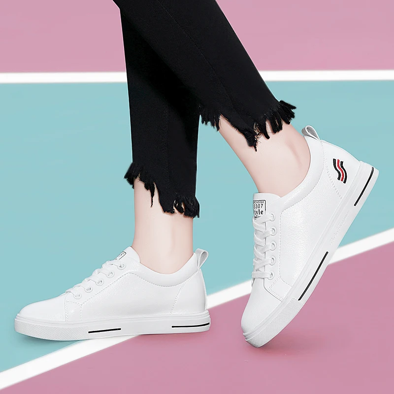

New White Shoes Women's Board Shoes Sports Casual Shoes Single Shoes Breathable Light Running Shoes