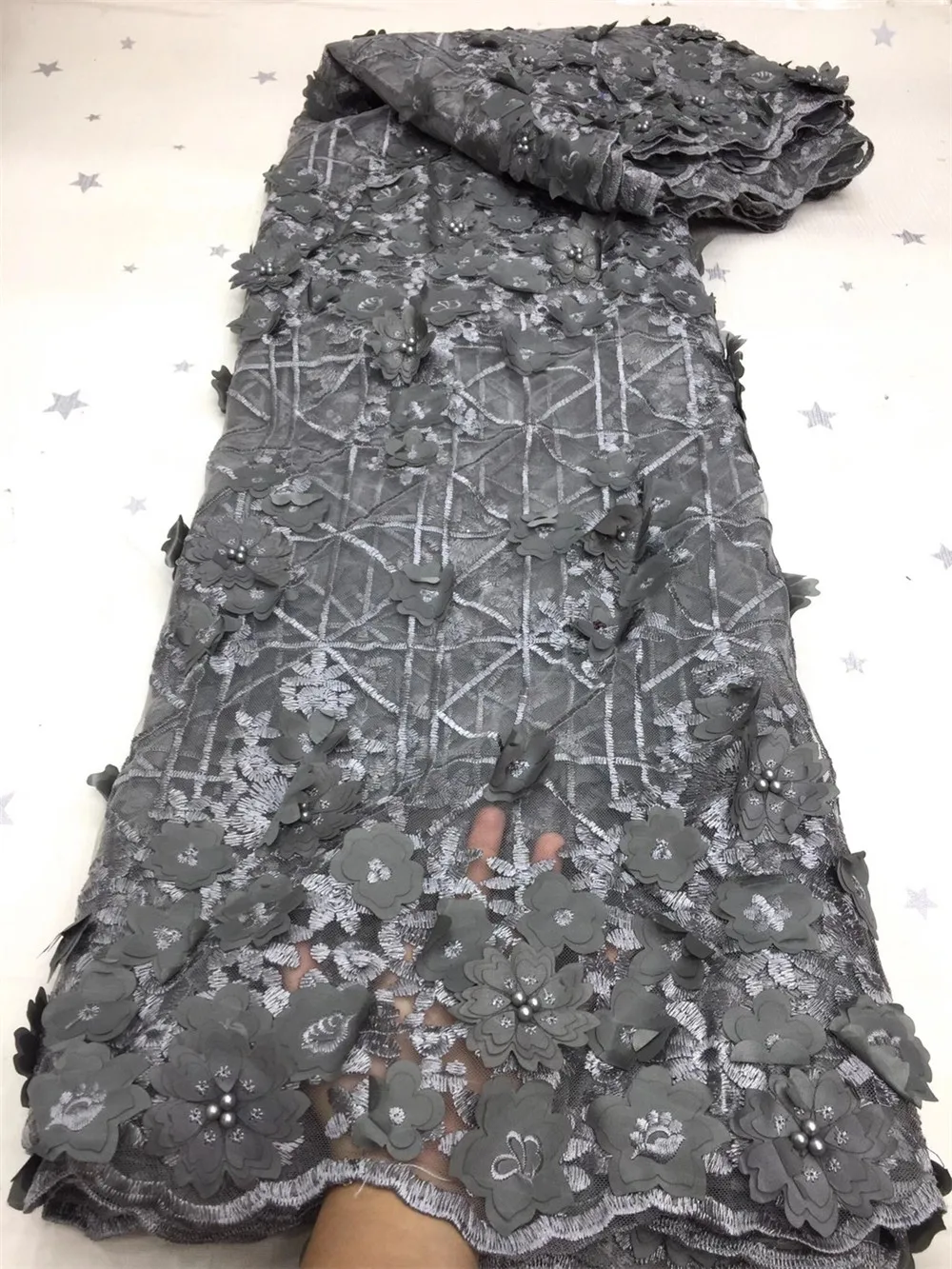 

MIQIER High Quality African Nigerian Tulle Lace Fabric Sequins Net Cloth Embroidered Wedding Party Dress Lates Beads 3D Solid