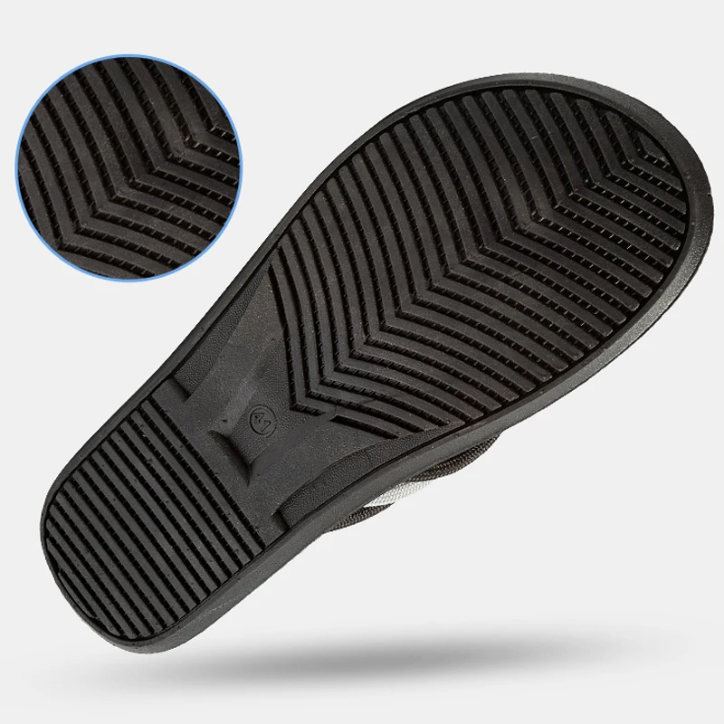 

Thick Sole Non-slip Men Slippers Shoes Fashion Summer Water Shoes Male Sandals Outdoor Beach Shoes Mens Flip Flops Sildes Rubber