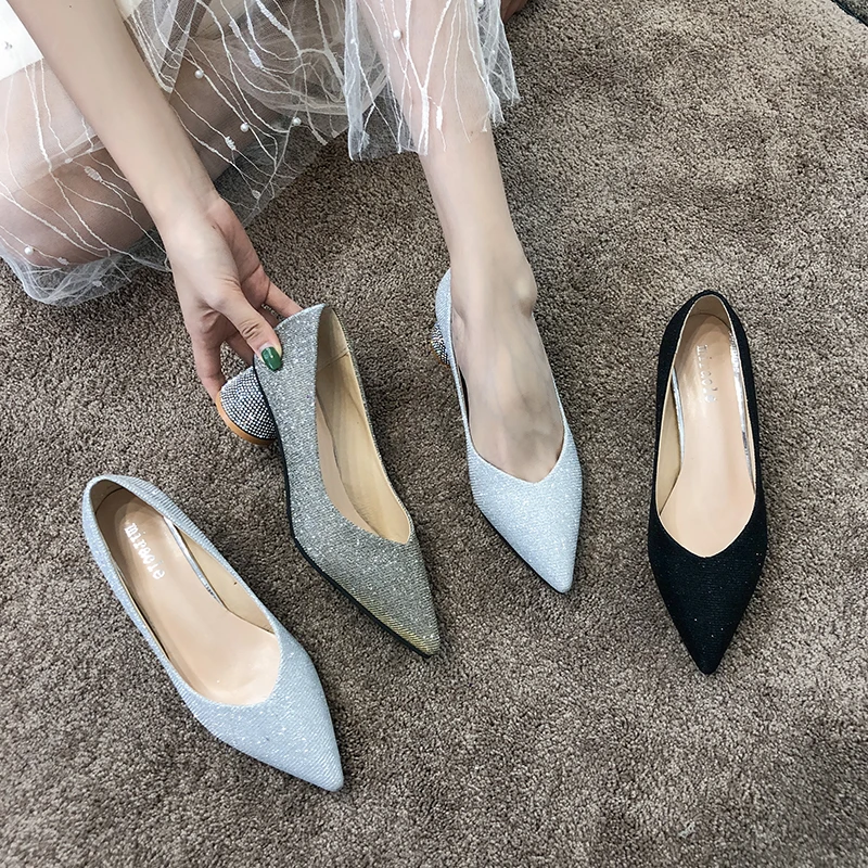 Новинка 2020 женские туфли на высоком каблуке с острым носком грубом черные