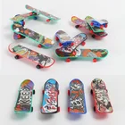 3 шт.лот креативные мини скейтборды на палец пластиковый палец скутер Скейтбординг новинка детские развивающие игрушки случайный стиль