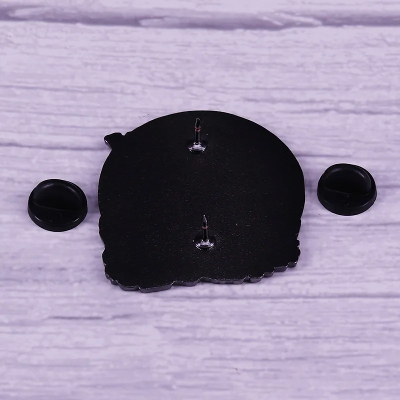 

Anime My Neighbor Totoro pin Funny King Of Pirates Brooch Backpack Lapel Badge Fashion Jewelry Gift