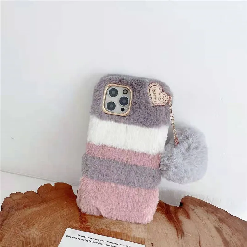

Cute Colorblock Love Plush Warm Winter Plush Fur Covers For LG Stylo 6 5 K51S K41S K50S K40S V50 K50 Q60 Love Heart Pendant Case