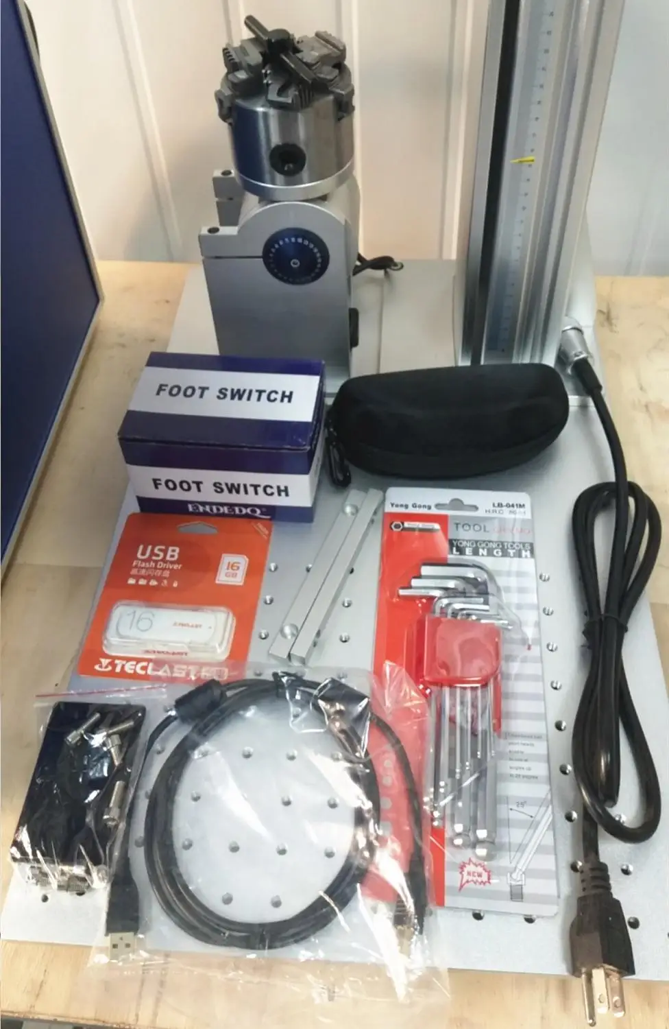 30 Вт Raycus волоконная лазерная маркировочная машина маркировка по металлу