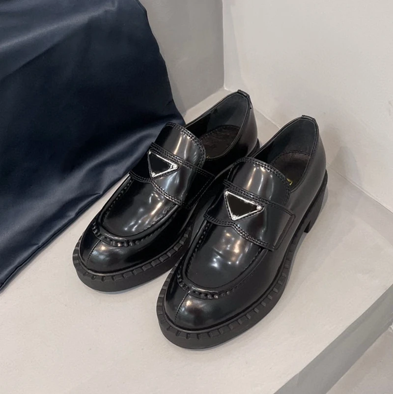 

Triangle Label Platform Loafers, Women's British Style Leather One-step Retro Square Heel Small Leather Shoes