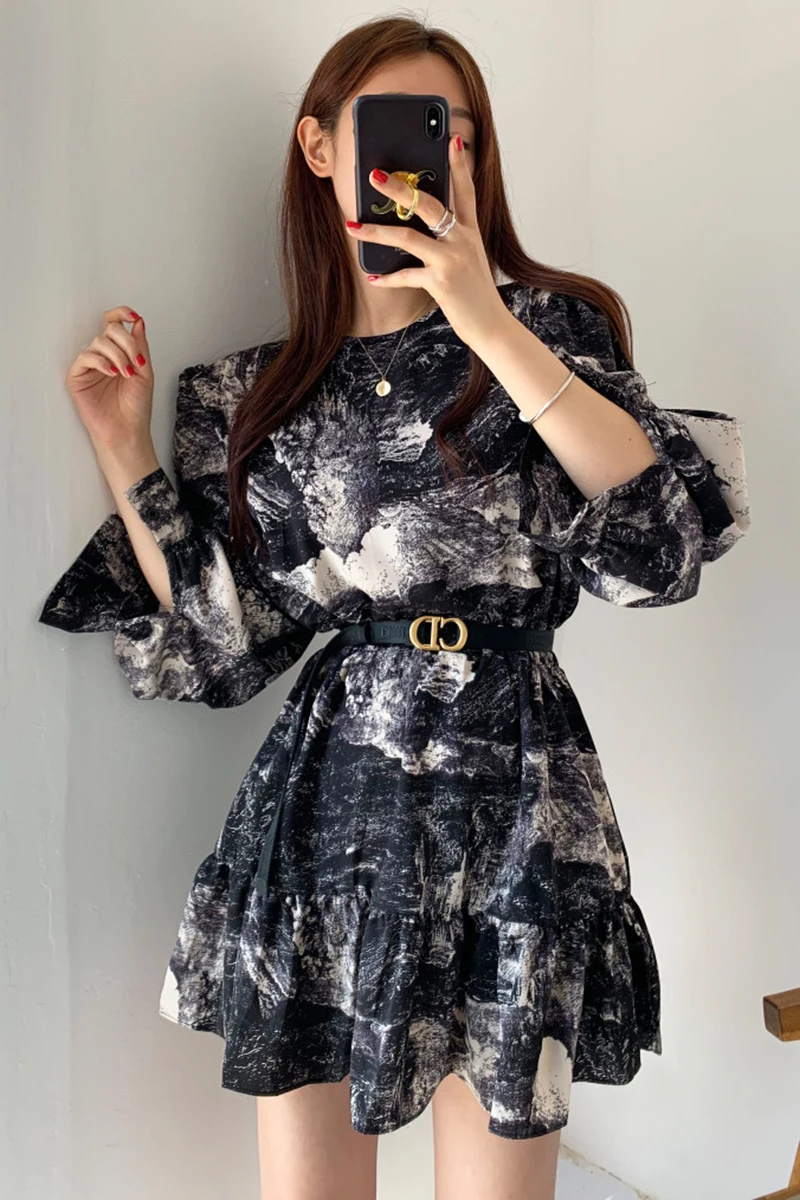 

Elegant Long Sleeve Slim High Waist Print Short Dress 2021 Spring O-Neck Lantern Sleeve Above Knee Ruffle Mini Dresses for Women