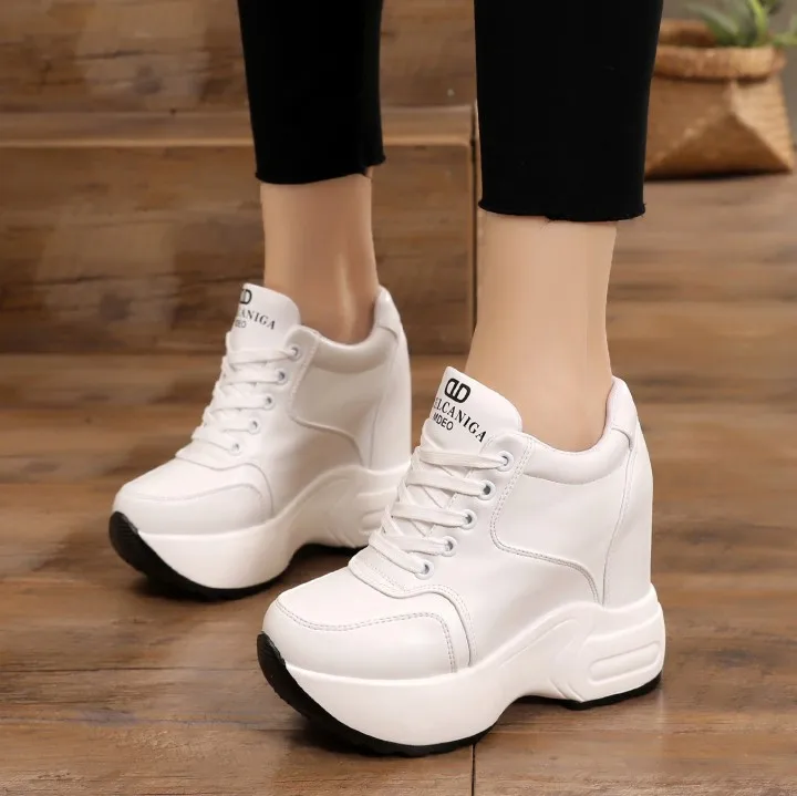 Женские кроссовки на платформе 11 см Белые Повседневные танкетке высоком каблуке