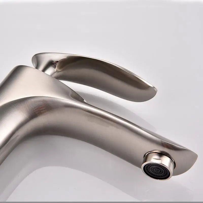 Смесители для раковины элегантный кран ванной комнаты смеситель с горячей и