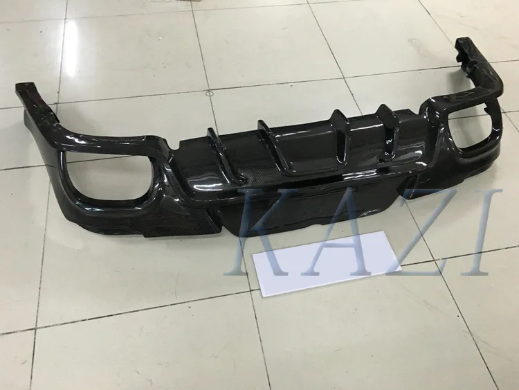 

Подходит для модификации передних и задних губ с маленьким объемным покрытием и хвостом из углеродного волокна Porsche Panamera