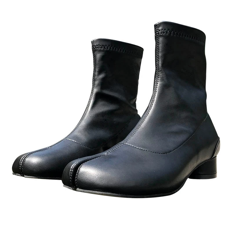 

2021 Spring autumn Fashion low heel separate toes boots black white boots women